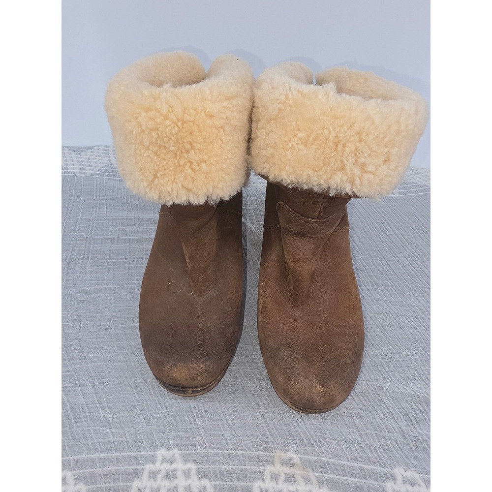 UGG Australia Lynnea Brown Leather Shearling Clog Boots 3207 Womens 6